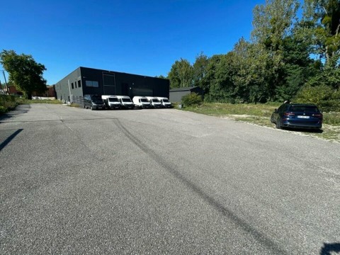 Vente Local commercial , 1600 m2 à Saint-Dizier (52100) en France