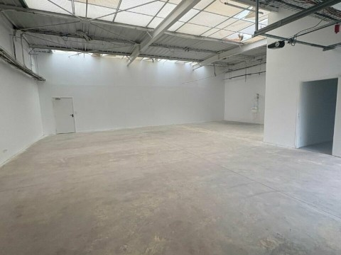 Vente Local d'activité / Entrepôt, 165 m2 à Les Attaques (62730) en France