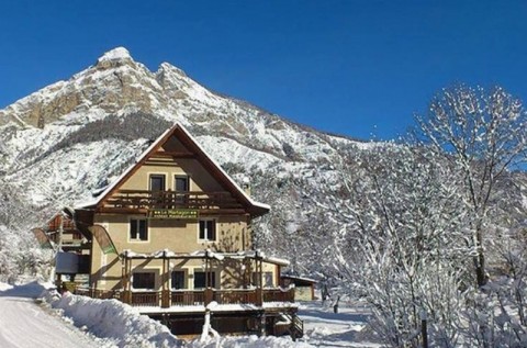 Vente Hôtel bureau 2* d'environ 10 chambres dans les Alpes de Haute Provence (04)
