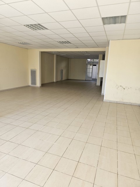 Vente Bureaux / Locaux professionnels, 124 m2 à Saintes (17100) en France