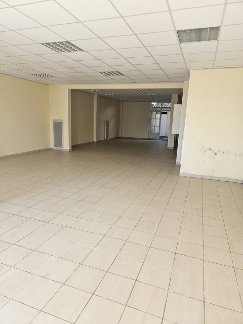 Vente Bureaux / Locaux professionnels, 124 m2 à Saintes (17100)
