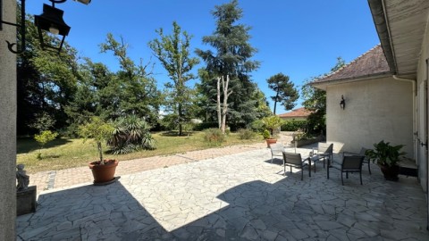 Vente Bureaux / Locaux professionnels, 320 m2 en Gironde (33) en France
