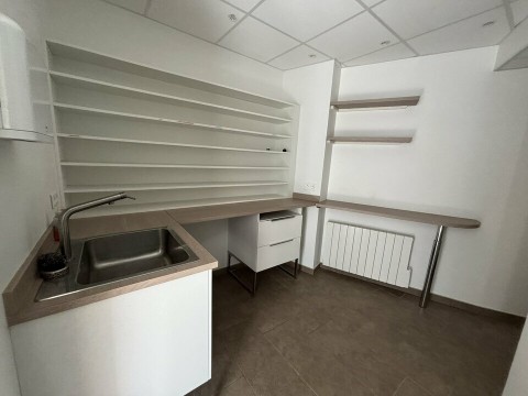Vente Local commercial de 80 m2 dans le centre ville, à Chartres (28000)