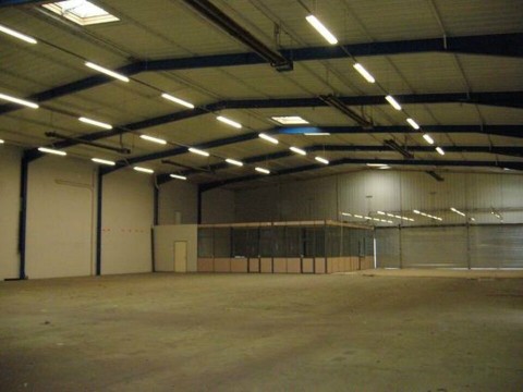 Vente Local commercial , 16800 pi2 à Chartres (28000) en France