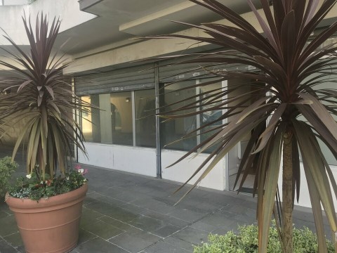 Vente Local commercial , 103 m2 à Vincennes (94300) en France