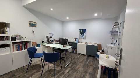 Vente Bureaux / Locaux professionnels, 187 m2 à Bordeaux (33300) en France