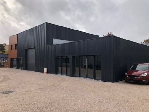 Vente Local commercial de 450 m2 à Fontaine-lès-Dijon sur un axe passant (21121)
