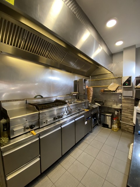 Vente Sandwicherie / Snack, Restauration rapide 52 couverts avec terrasse en plein centre ville d'Asnières-sur-Seine (92600)