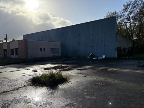 Vente Local d'activité / Entrepôt à Saint-Médard-de-Guizières (33230)