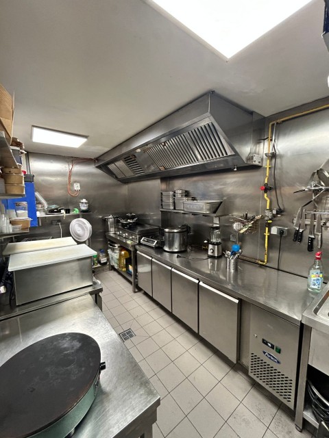 Vente Bar, Restaurant 40 couverts avec terrasse dans un quartier vivant, à Paris (75020)