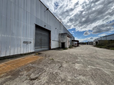 Vente Entrepôt professionnel de 2 800 m2 dans une zone industriell, à Castelculier (47240)