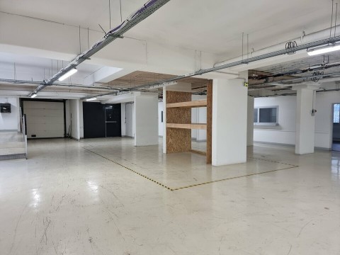 Vente Bureaux / Locaux professionnels, 1500 m2 à Le Pré-Saint-Gervais (93310)
