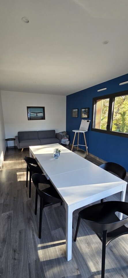 Vente Local professionnel de 20 m2 pour un cabinet dentaire, kinésithérapie, orthophonie, psychologie, ostéopathie, dans une zone fréquentée, à Herbignac (44410) en France