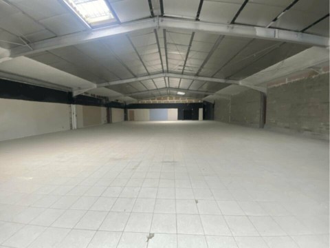 Vente Local commercial de 1 022 m2 à Gonfreville-l'Orcher (76700)