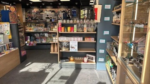 Vente Tabac, Presse, Loto, 90 m2 en plein centre ville commerçant, proche de Voiron (38500) en France