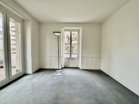 Vente Surface administrative et commerciale en duplex de 167 m2 en plein centre ville de Lausanne en Suisse