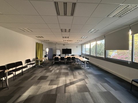 Vente Bureaux / Locaux professionnels, 881 m2 à Tarbes (65000)