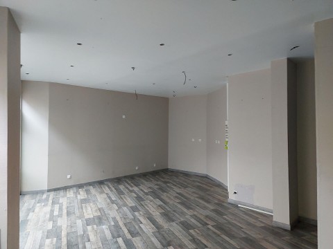 Vente Local commercial , 50 m2 à Alençon (61000)