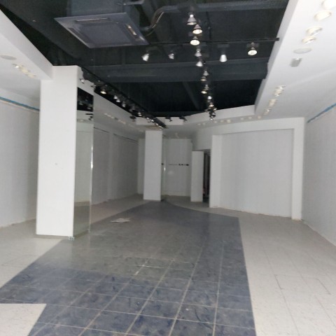 Vente Local commercial , 190 m2 à Alençon (61000)