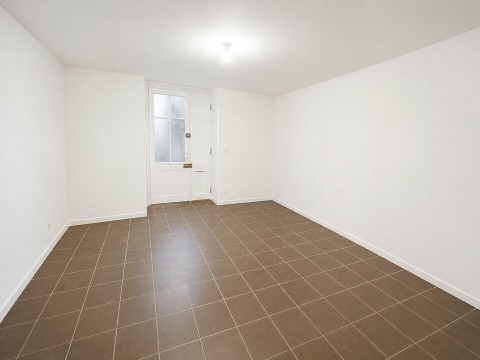 Vente Murs commerciaux, 145 m2 dans une zone dynamique, à Cavaillon (84300) en France