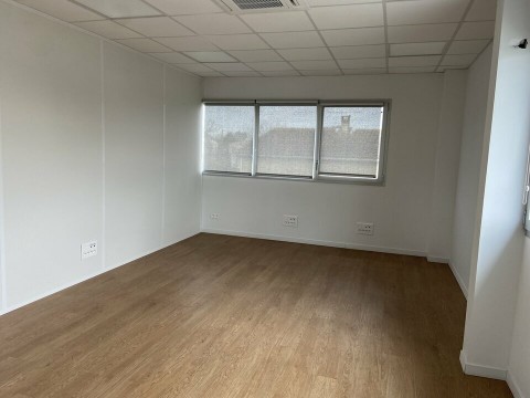 Vente Bureaux / Locaux professionnels, 105 m2 à Cugnaux (31270)