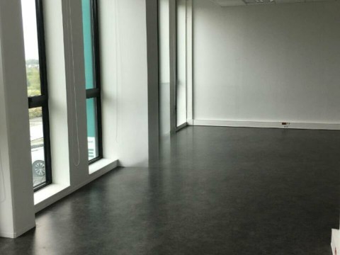 Vente Bureaux / Locaux professionnels, 55 m2 à Danjoutin (90400)