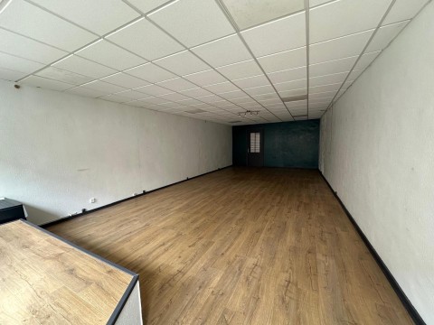 Vente Local commercial de 70 m2 proche de toutes les commodités, à Remiremont (88200)