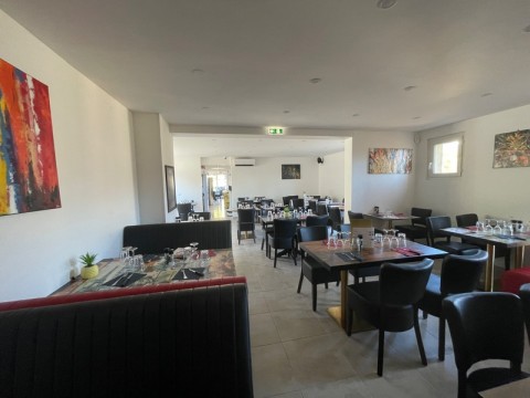 Vente Restaurant traditionnel et pizzeria de 80 couverts avec terrasse en plein centre d'une zone touristique, à Peymeinade (06530)