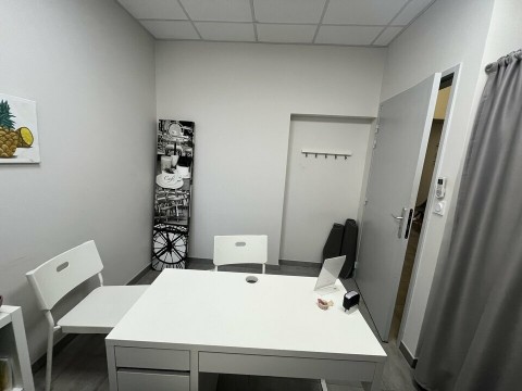 Vente Local professionnel de 37 m2 pour des professions libérales, tertiaires, médicales ou paramédical au calme, à Montfavet (84140)