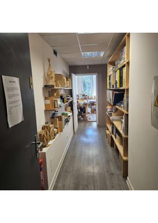 Vente Bureaux / Locaux professionnels, 650 pi2 à Avignon (84000) en France