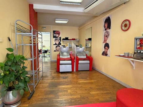 Vente Salon de coiffure de 90 m2 dans une commune dynamique de Toury (28310) en France