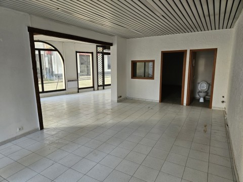 Vente Local commercial ou professionnel de 1190 pi2 dans le centre ville d'Agen (47000) en France