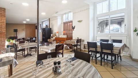 Vente Bar, Restaurant licence IV 95 couverts avec terrasse dans une commune rurale, à Galan (65330)