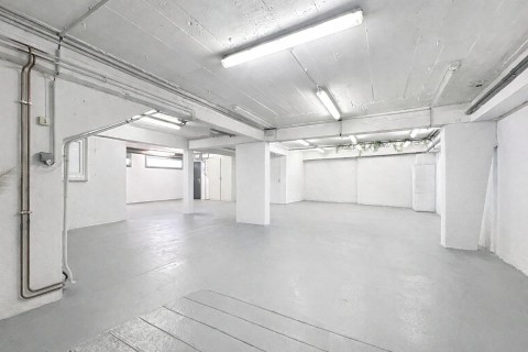 Vente Grand plateau de 82 m2 pour des activités diverses à Le Puy-Saint-Bonnet (49300)