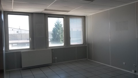 Vente Bureaux / Locaux professionnels, 46 m2 à Vénissieux (69200)