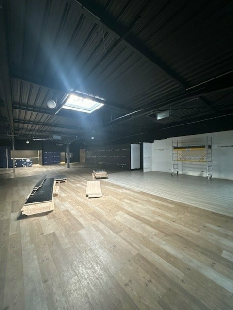 Vente Local commercial de 380 m2 sur un axe passant, à Saint-Alban-Leysse (73230)