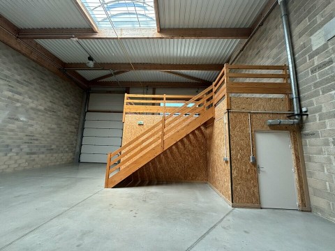 Vente Local d'activité / Entrepôt, 180 m2 près de Chartres (28000)