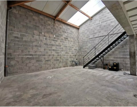 Vente Local d'activité / Entrepôt, 131 m2 à Bardos (64520)
