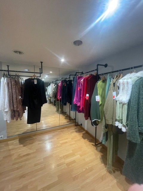 Vente Local commercial de 50 m2 dans une rue piétonne, à Tarbes (65000)