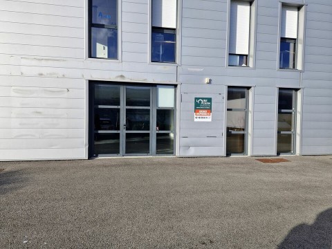 Vente Local commercial de 1350 pi2 dans une zone dynamique, à Pornic (44210) en France