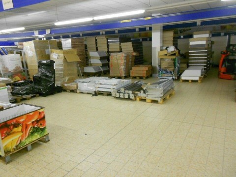 Vente Local commercial - d'activité de 980 m2 à Saint-Étienne-de-Montluc (44360)