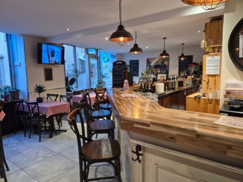 Vente Bar, Restaurant licence IV 25 couverts avec terrasse dans une zone touristique, à Villard-Bonnot (38190)