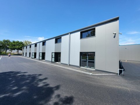 Vente Local d'activité / Entrepôt, 100 m2 à Saint-Brevin-les-Pins (44250)