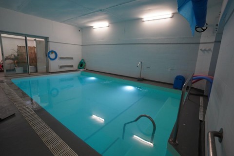 Vente Local commercial avec piscine en centre ville de lézignan-corbières