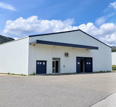 Vente Local commercial de 1320 m2 dans une zone fréquentée, à Epagny Metz-Tessy (74330) en France