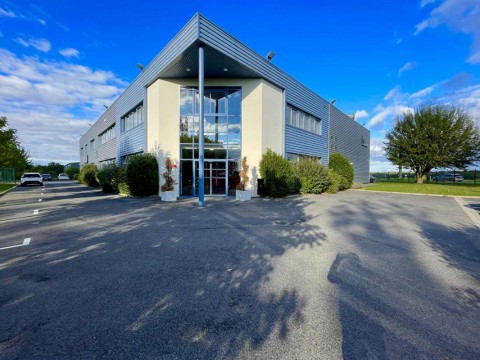 Vente Bureaux / Locaux professionnels, 35 m2 à Verneuil-en-Halatte (60550) en France