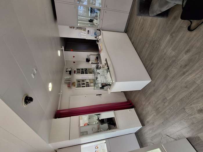 Vente Bijouterie avec logement dans le centre ville de Saint-Hilaire-du-Harcouët (50600)