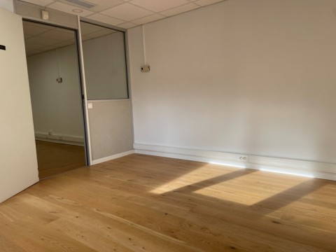 Vente Bureaux / Locaux professionnels, 123 m2 dans les Alpes Maritimes (06)