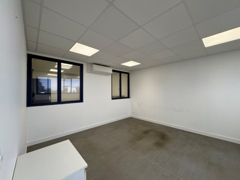 Vente Bureaux / Locaux professionnels, 150 m2 à Tarbes (65000)