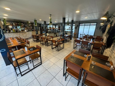 Vente Bar, Restaurant 50 couverts avec terrasse face à la mer, à Kourou (97310)